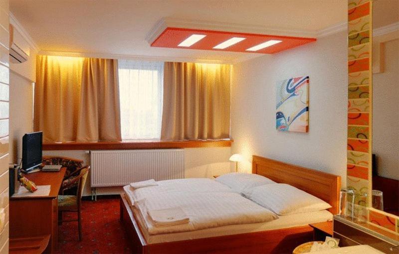 Hotel Druzba Михайлівці Номер фото